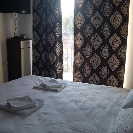 Apartament Teo Caransebeş Esterno foto