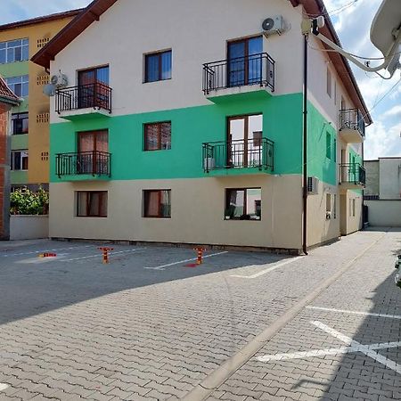 Apartament Teo Caransebeş Esterno foto