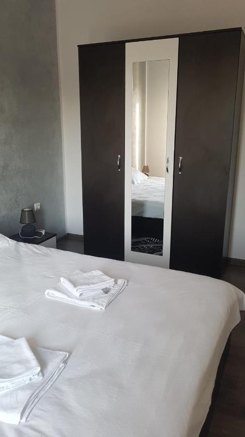 Apartament Teo Caransebeş Esterno foto